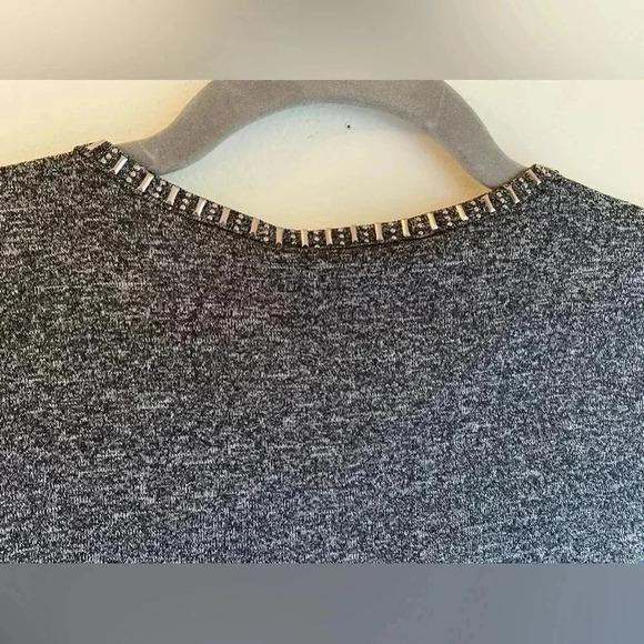 Jennifer Lopez NWT Tie Front Keyhole Tank Top Grey Size Medium - Picture 9 of 9